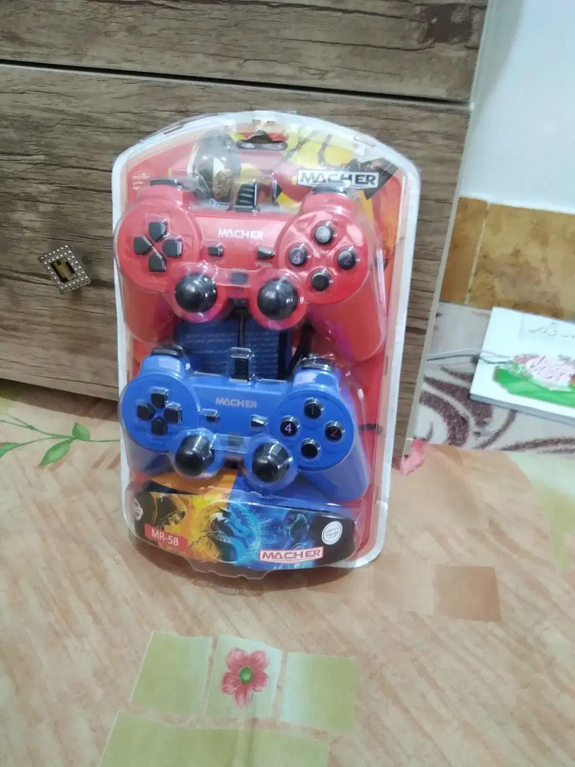 دسته ی دونفره برای PCیا کامپیوتر|کنسول، بازی ویدئویی و آنلاین|منجیل, |دیوار