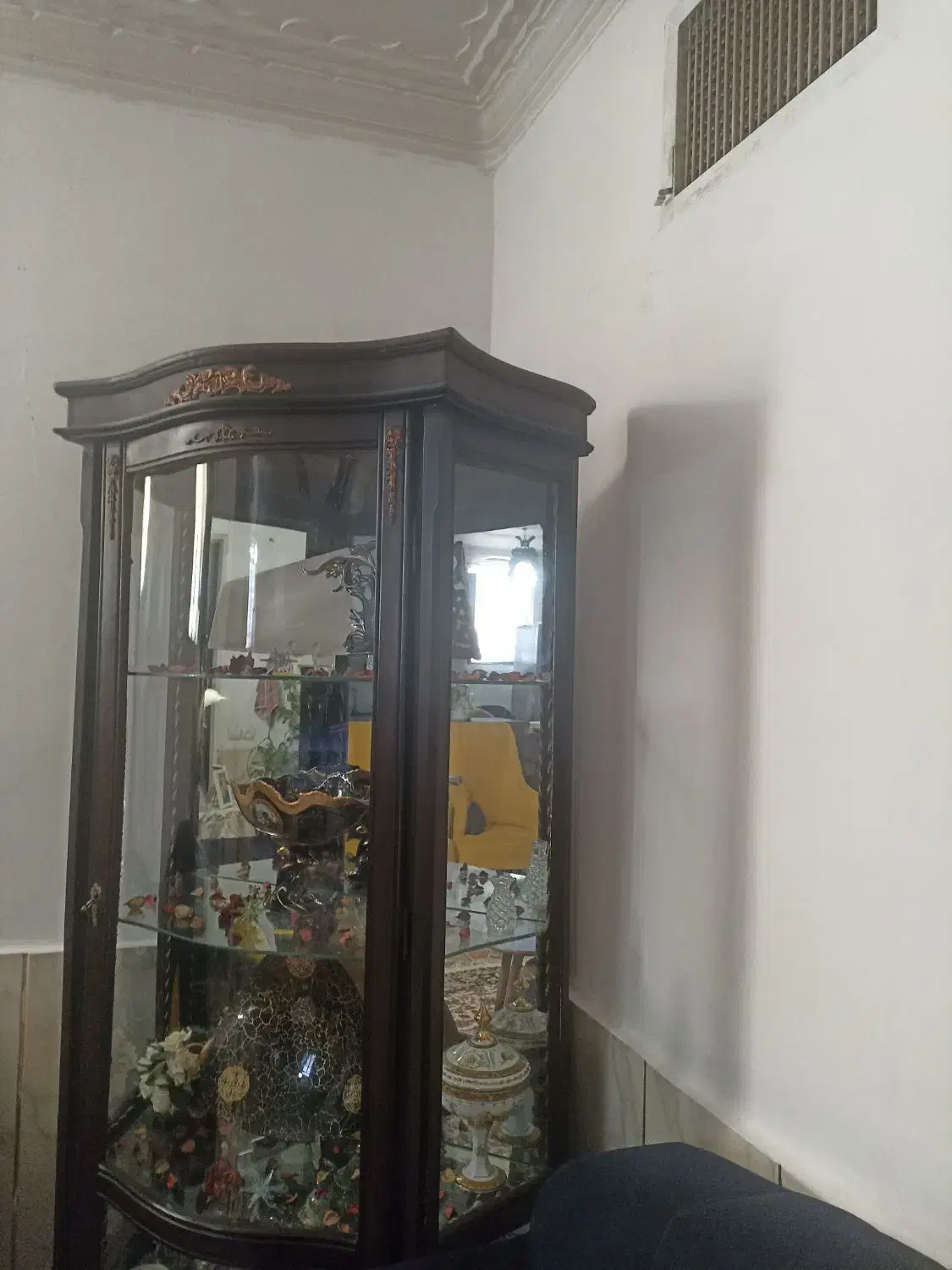 بوفه و ساعت ایستاده در حد نو|بوفه، ویترین، کنسول|سیرجان, |دیوار