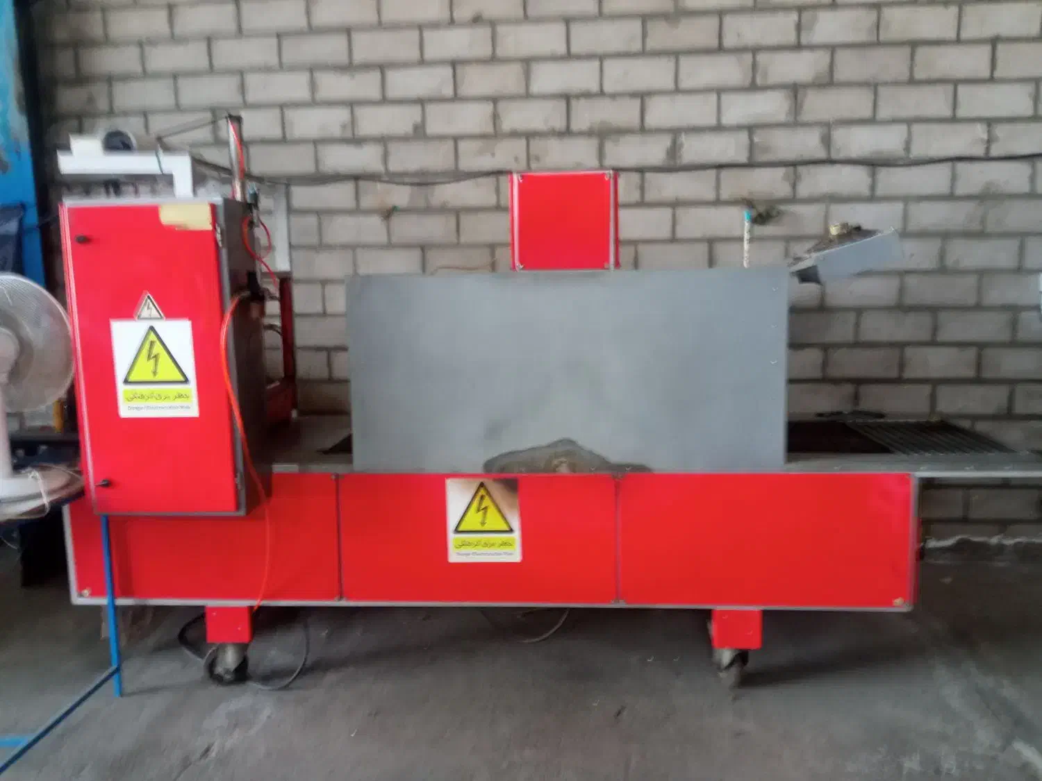 دستگاه بسته بندی شلینگ درحدنوبهمراه کمپورسور|ماشینآلات صنعتی|رشت, شهرک صنعتی|دیوار