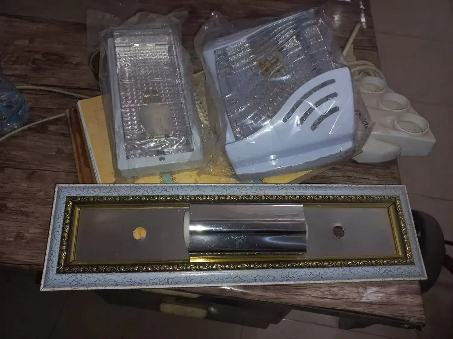 مهتابی کوچک ولامپ دیواری|لامپ و چراغ|گلپایگان, |دیوار