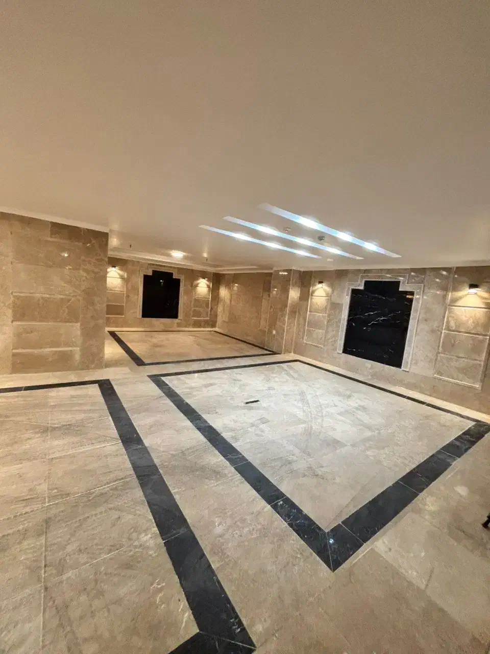 نصب سنگ کاشی سرامیک موزائیک و اسلب انتیک|خدمات پیشه و مهارت|زرگرشهر, |دیوار