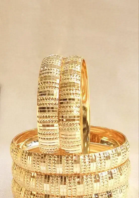 النگو طلاروس اصل همراه باجعبه کادویی|بدلیجات|مشهد, شهرک مهر آباد|دیوار