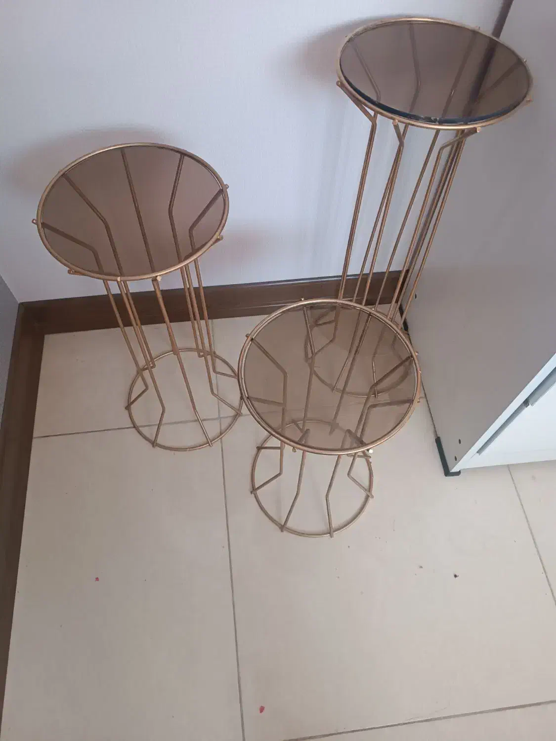 سه عدد میز فلزی|مبلمان خانگی و میز عسلی|مبارکه, |دیوار