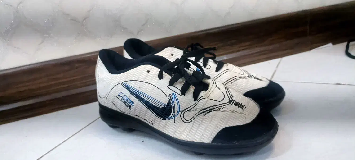 کتونی فوتبال استوک و کشتی|کیف، کفش، کمربند|اراک, |دیوار