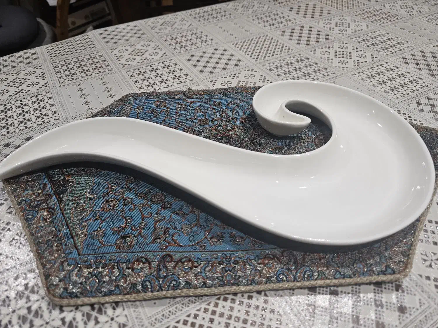 ظرف سرو و پذیرایی|ظروف سرو و پذیرایی|لاهیجان, کوی خزر|دیوار