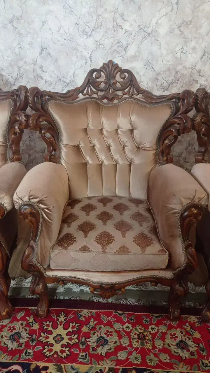 مبل سلطنتی منبت با چوب گردو|مبلمان خانگی و میز عسلی|برخوار, |دیوار