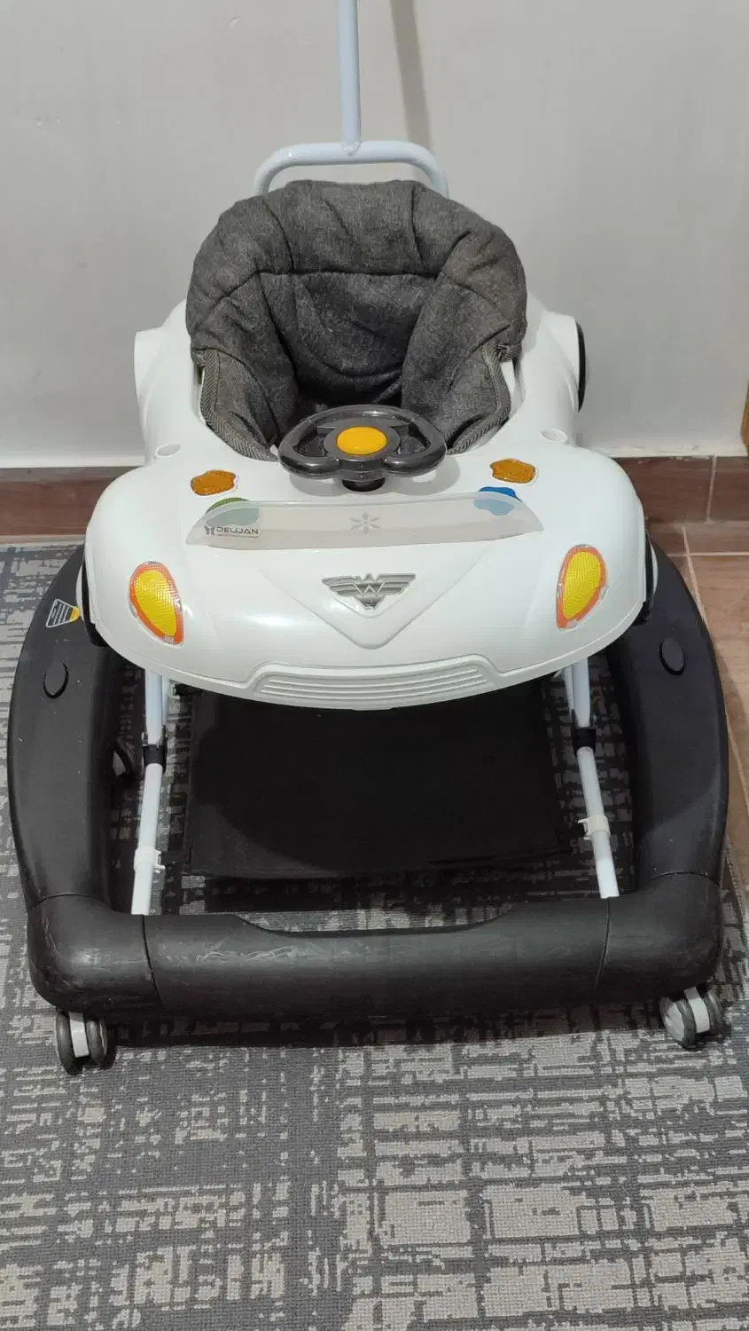 روروئک دلیجان سالم|کالسکه و لوازم جانبی|رشت, دخانیات|دیوار