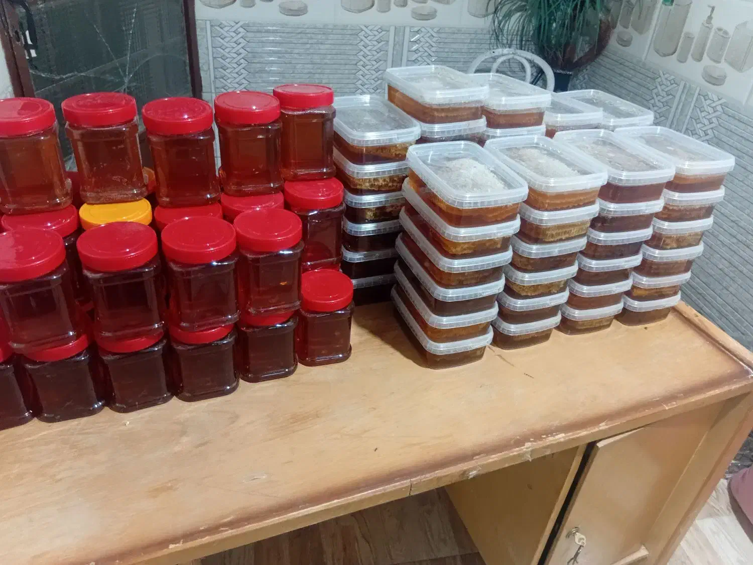 عسل طبیعی وخشکبار کرمانشاه|خوردنی و آشامیدنی|کاشان, فین بزرگ|دیوار