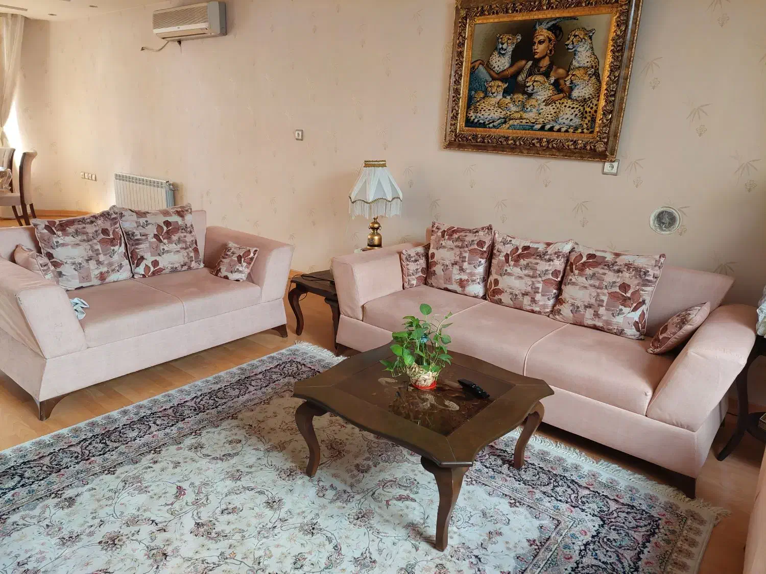 مبل راحتی ۷ نفره کارکرده|مبلمان خانگی و میز عسلی|شیراز, قصرالدشت|دیوار