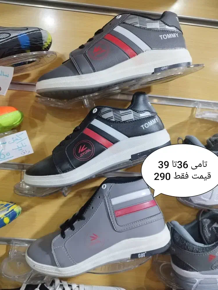 حراج کفشهای اسپورت|کیف، کفش، کمربند|تبریز, |دیوار