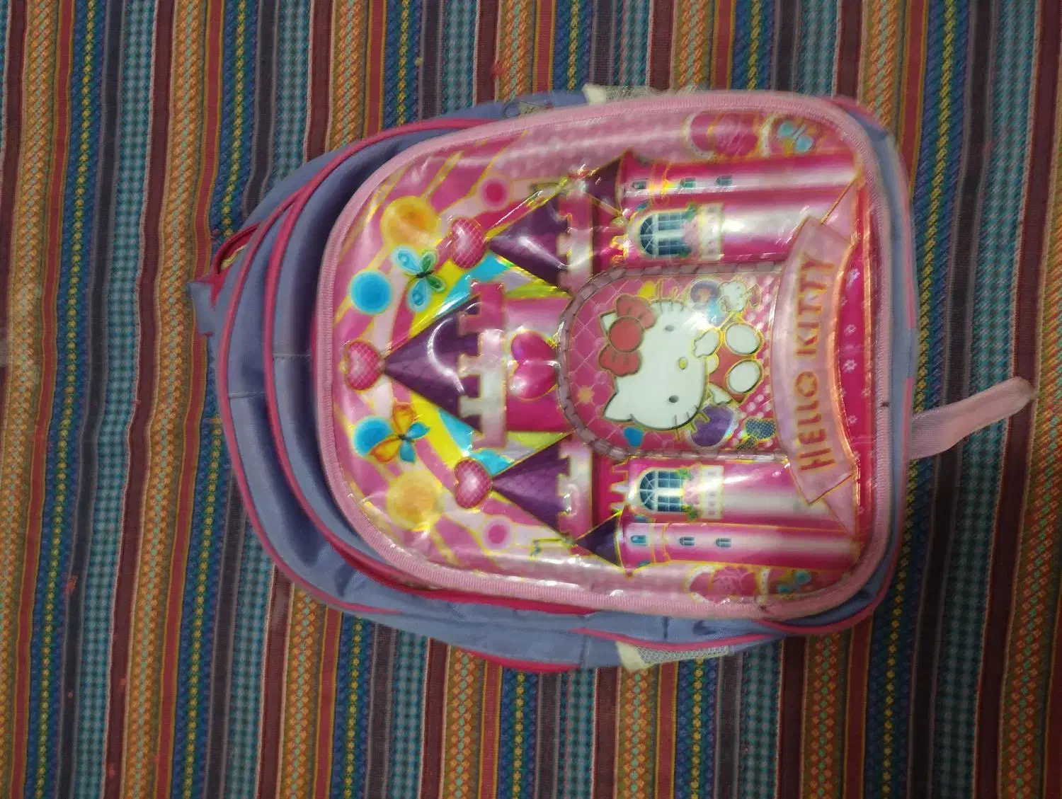 دو تا چرخ کیف و چهار تا کیف|کیف، کفش، کمربند|زرند, |دیوار