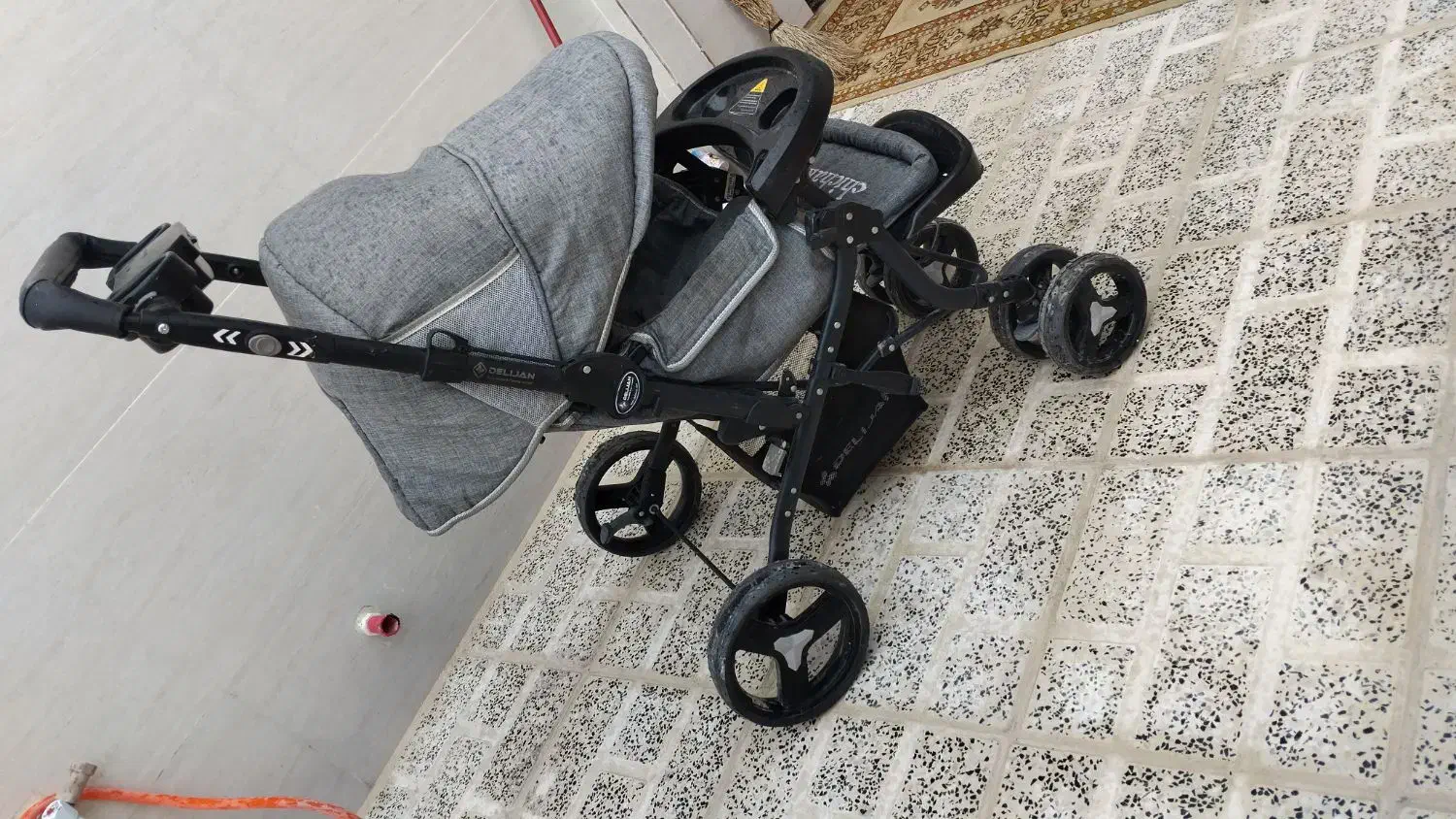 کالسکه دلیجان سالم و تمیز|کالسکه و لوازم جانبی|رباط‌کریم, کیکاور|دیوار