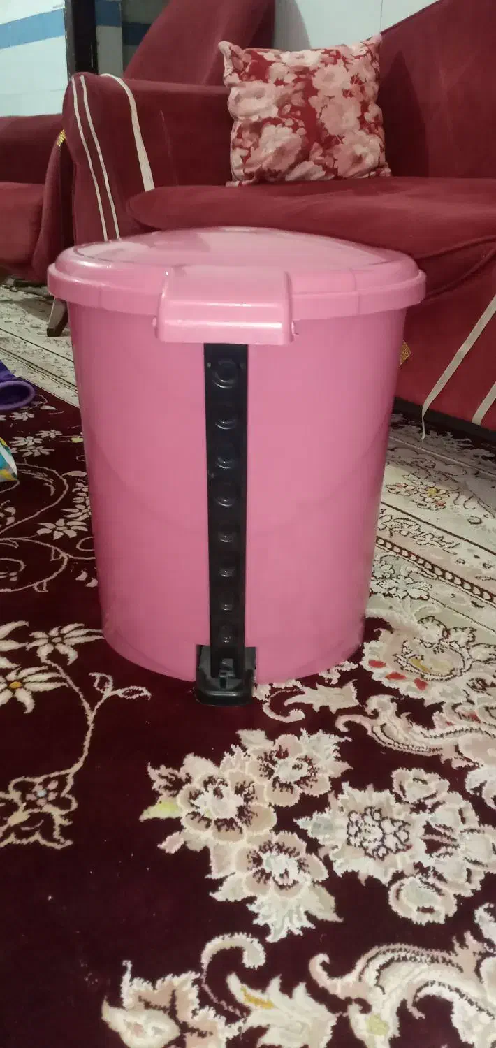 گوشکوب دستی.سطل زباله در حد نوع|لوازم نظافت|امیدیه, |دیوار