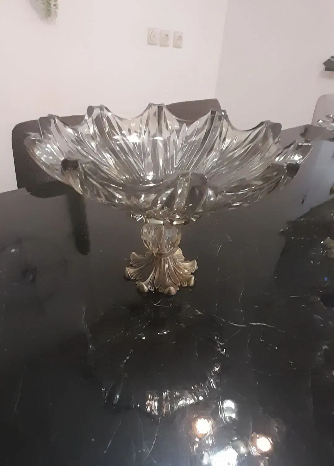 سرویس کریستال پایه برنز|ظروف سرو و پذیرایی|کرج, باغستان|دیوار