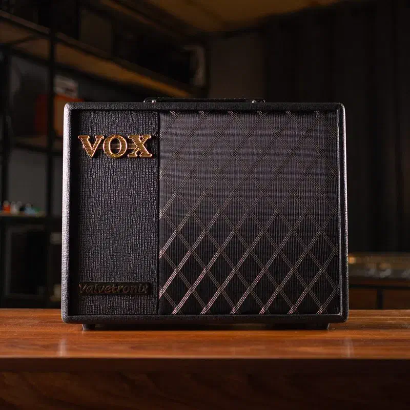 آمپلیفایر Vox Valvetronix وکس|گیتار، بیس، امپلیفایر|تهران, بهجتآباد|دیوار