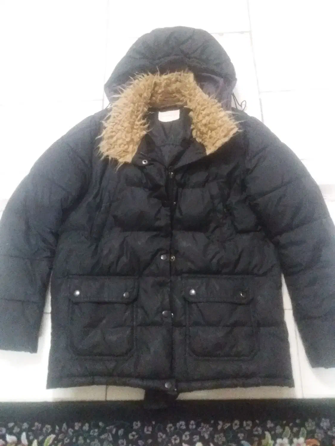 کاپشن مشکی پر|لباس|پردیس, فاز ۲|دیوار