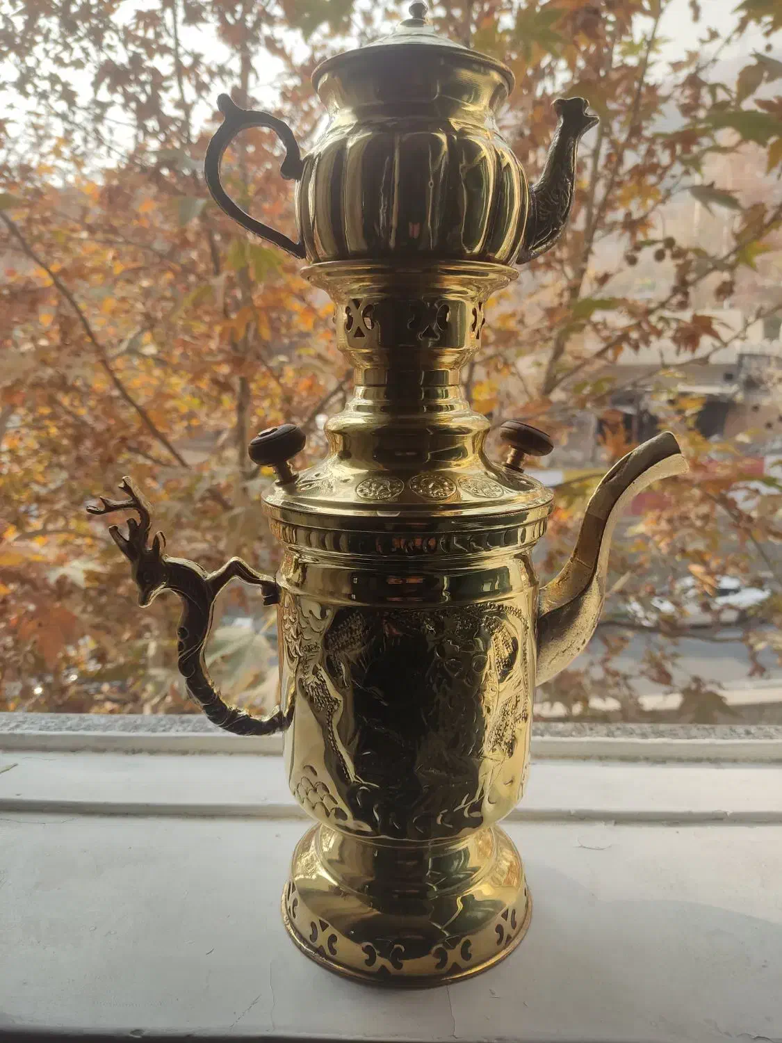 سماور زغالی شکاری همراه باقوری انتیک|کلکسیون اشیاء عتیقه|تهران, دربند|دیوار