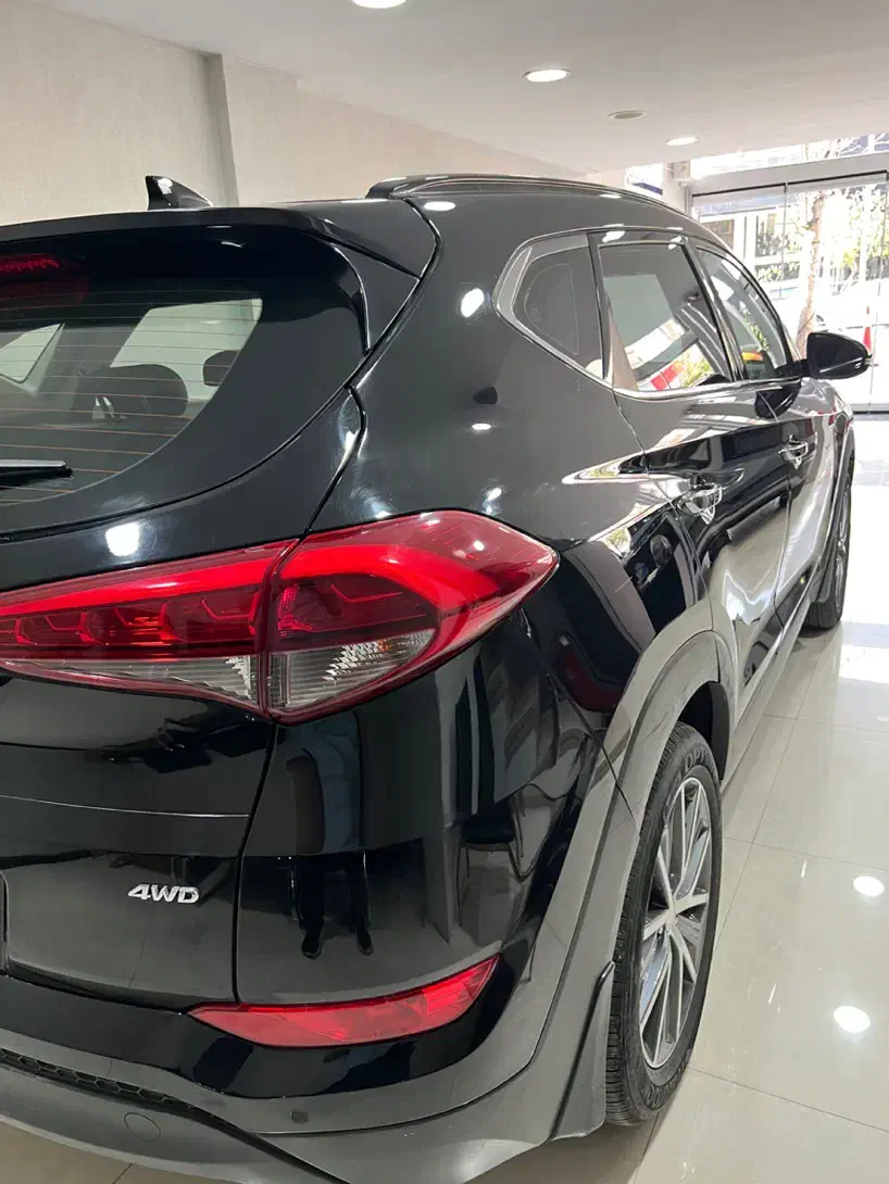 توسان ۲۰۱۷ شرکتی فول تک رادار|خودرو سواری و وانت|تهران, سهروردی|دیوار