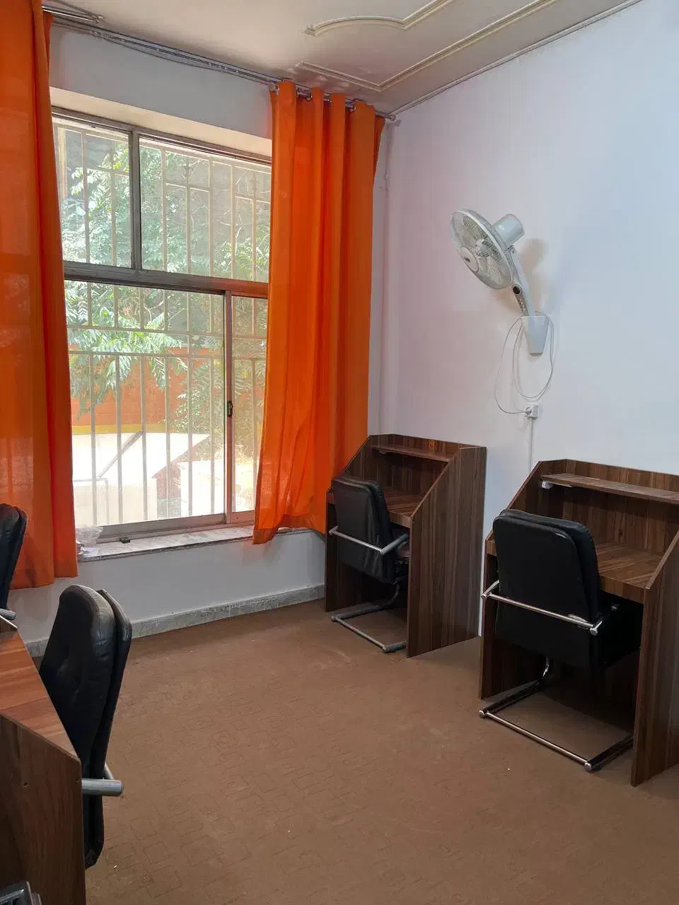 سالن مطالعه دخترانه لیان|خدمات آموزشی|مشهد, آزادشهر|دیوار