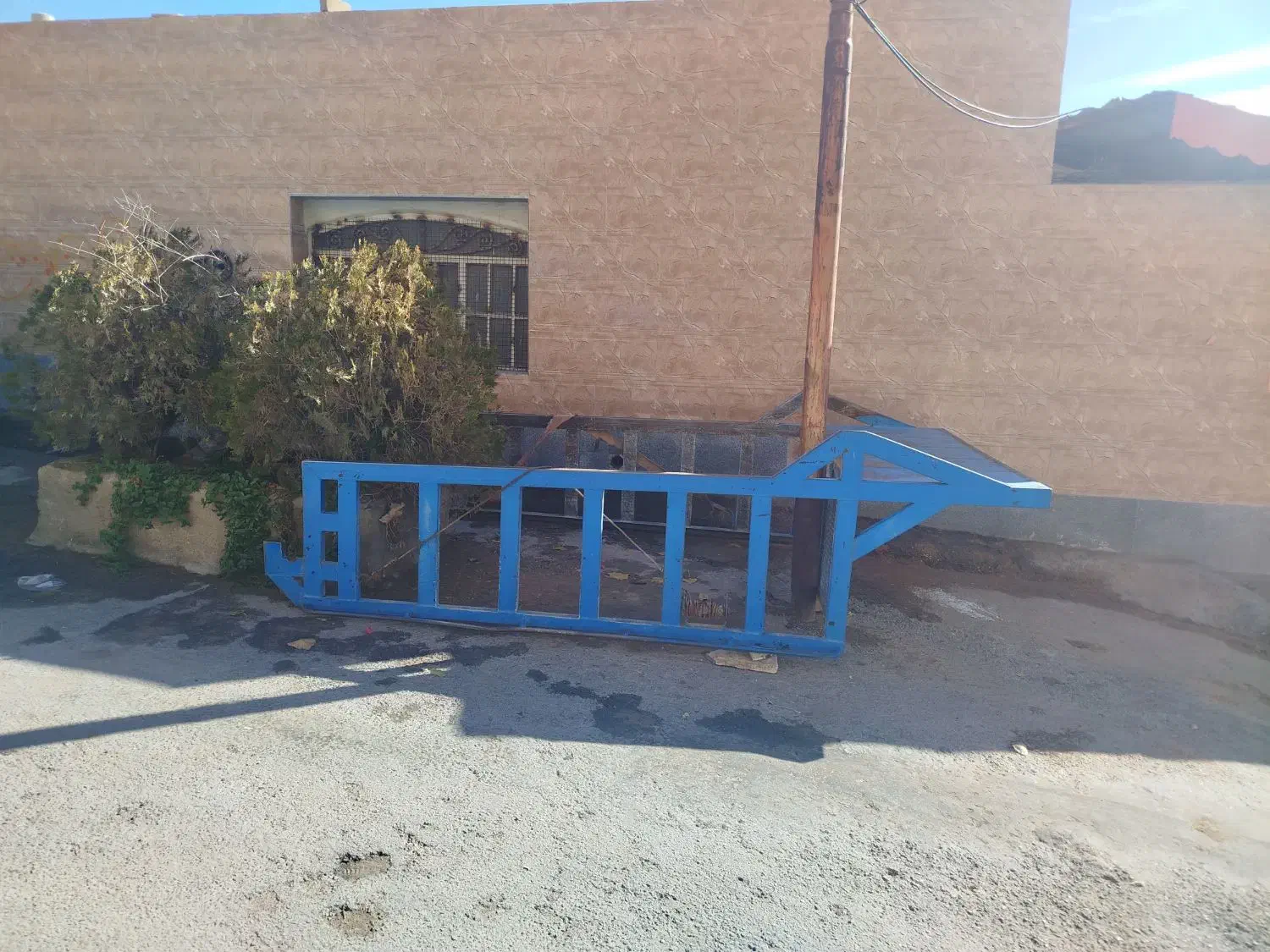 اتاق آهن کشی نیسان|قطعات یدکی و لوازم جانبی|شیراز, چوگیاه‎|دیوار