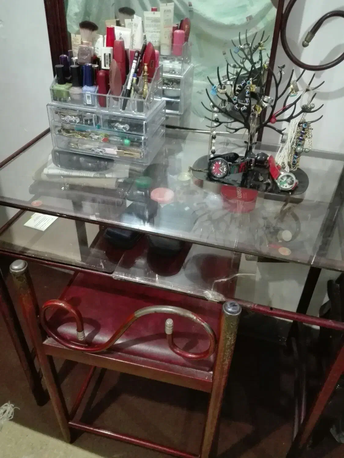 سرویس تخت دونفره و میز آرایش فرفوژه سالم|تخت و سرویس خواب|اهواز, بهشت آباد|دیوار