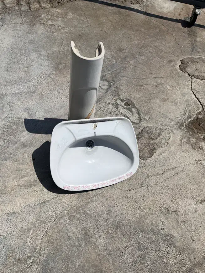 روشویی دست دوم|لوازم سرویس بهداشتی|فلارد, |دیوار