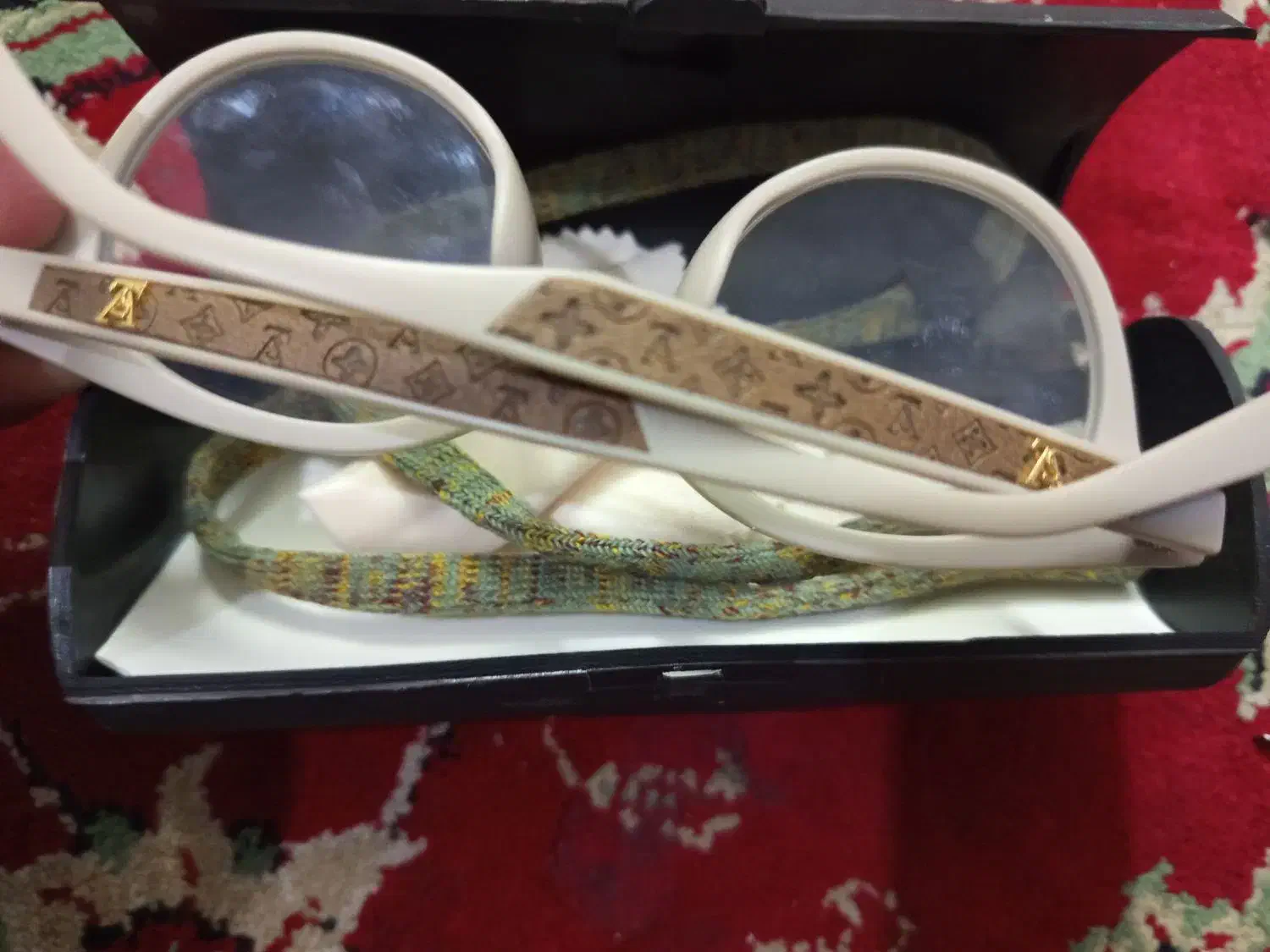 دو بار بیشتر استفاده نشده|تلویزیون و پروژکتور|کاشمر, |دیوار