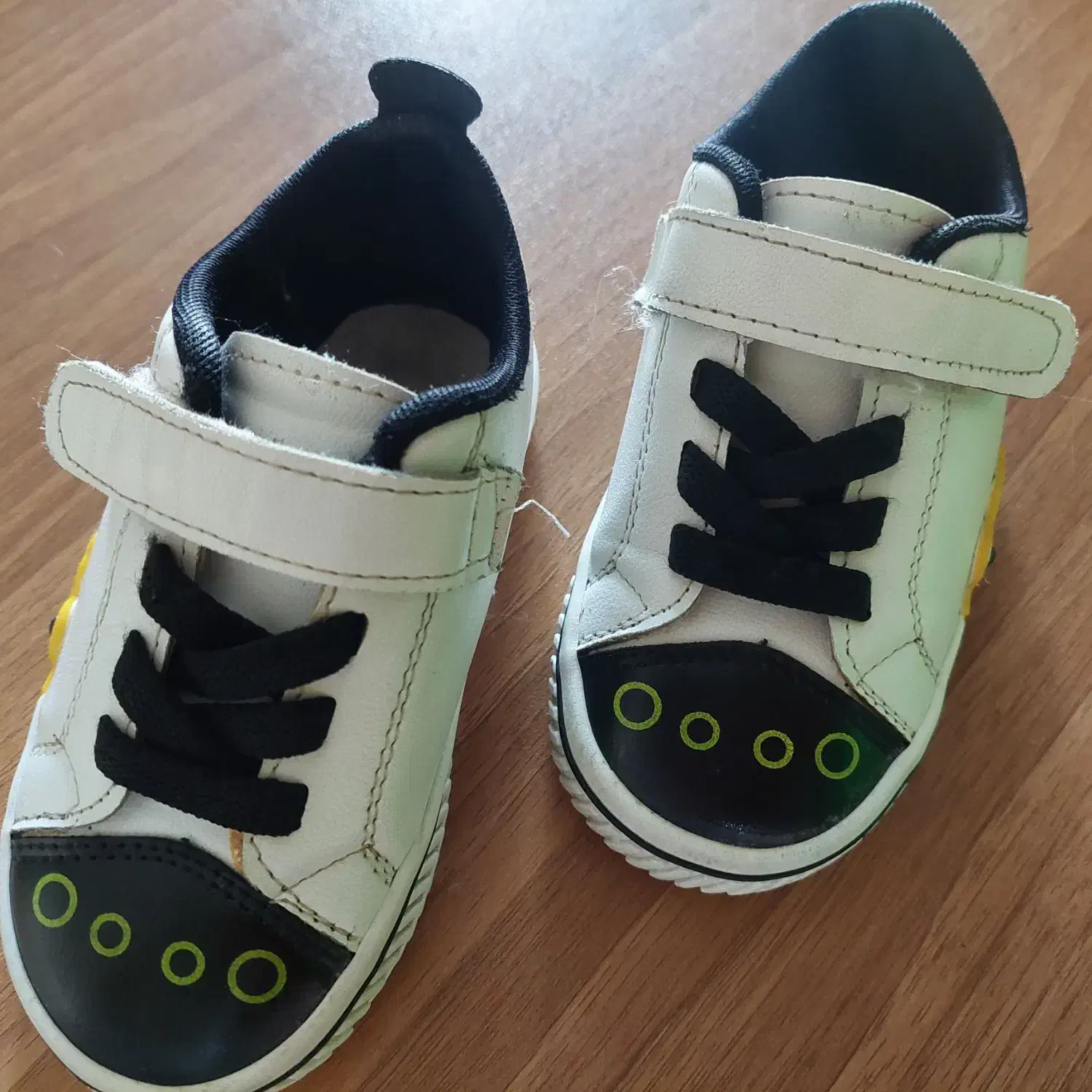 کفش بچگانه|کفش و لباس بچه|کرمانشاه, |دیوار