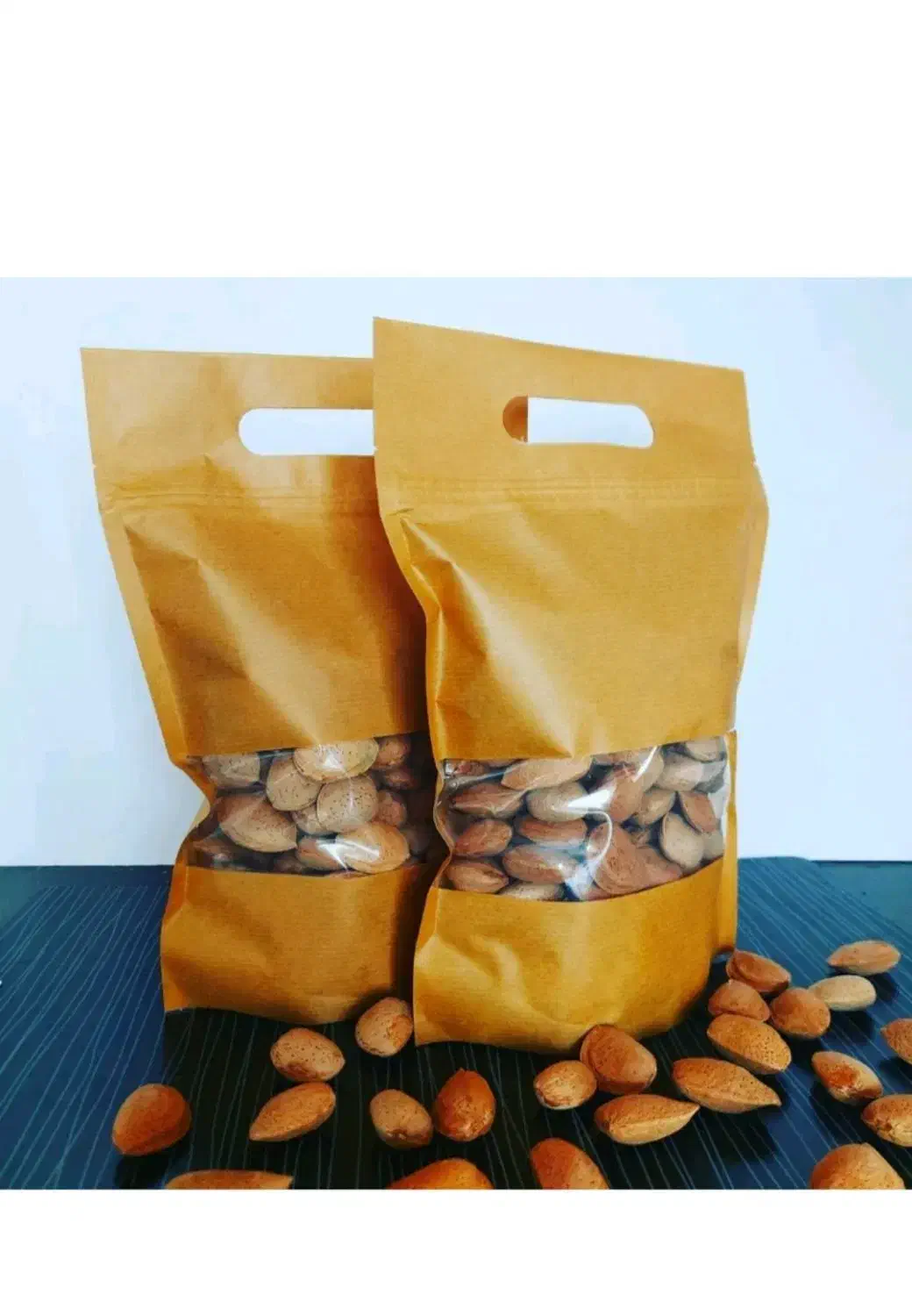 بادام|خوردنی و آشامیدنی|خورموج, |دیوار