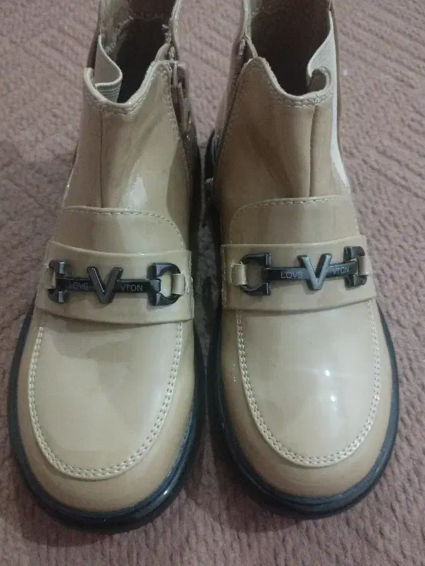 کفش بچگانه|کیف، کفش، کمربند|لار, |دیوار