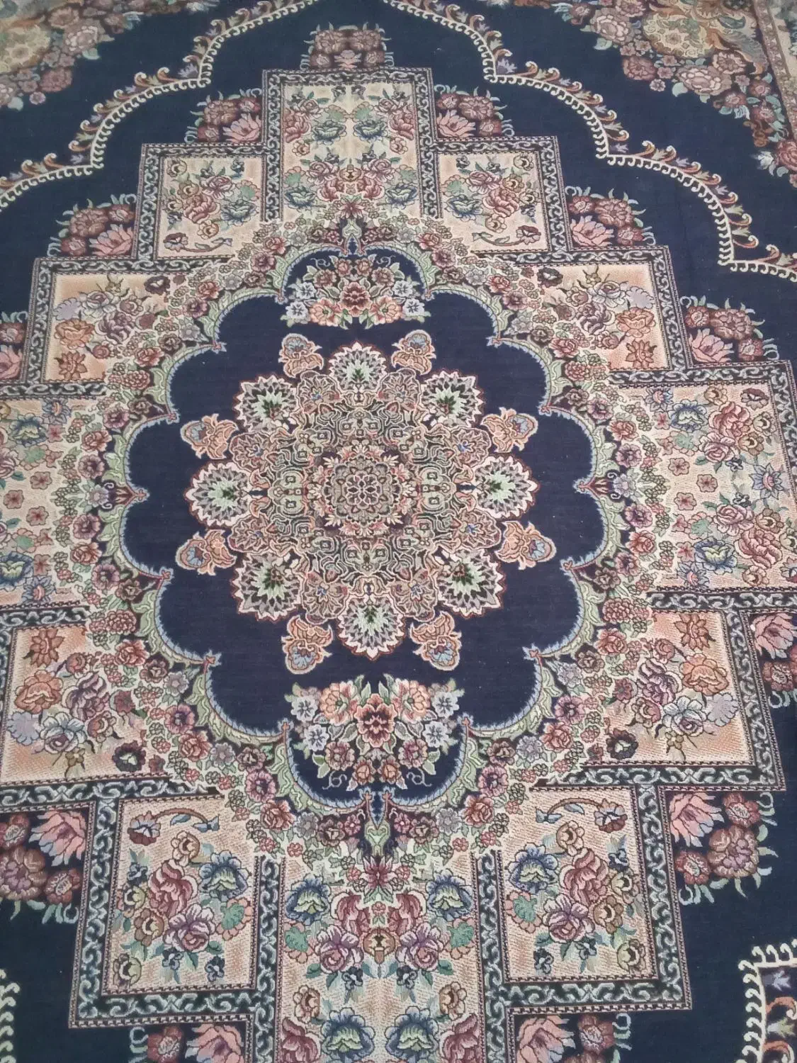 روفرشی|روفرشی|تربت جام, والفجر|دیوار