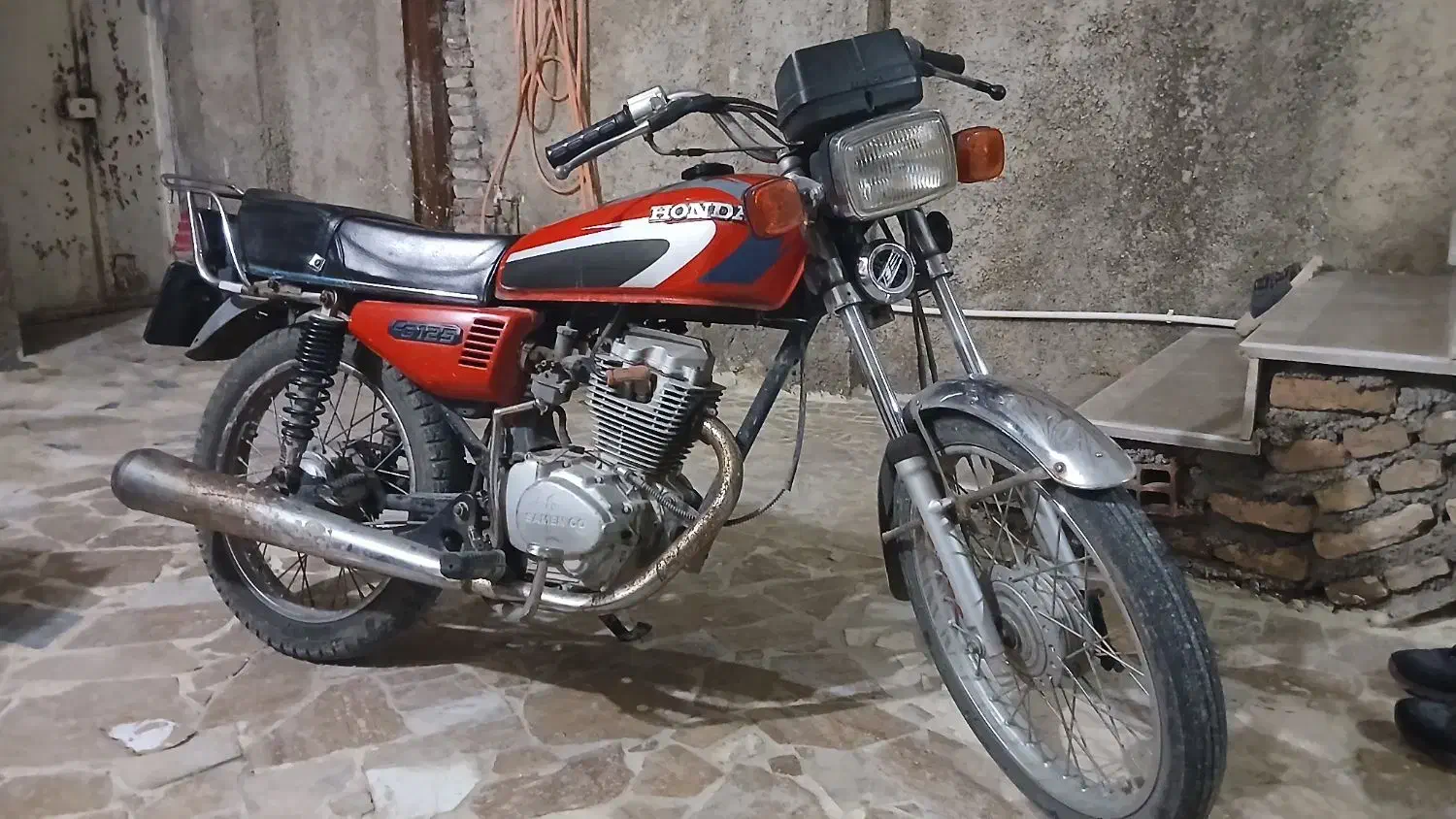 موتور هندا ۱۵۰ دستی سالم|موتورسیکلت|بهشهر, |دیوار