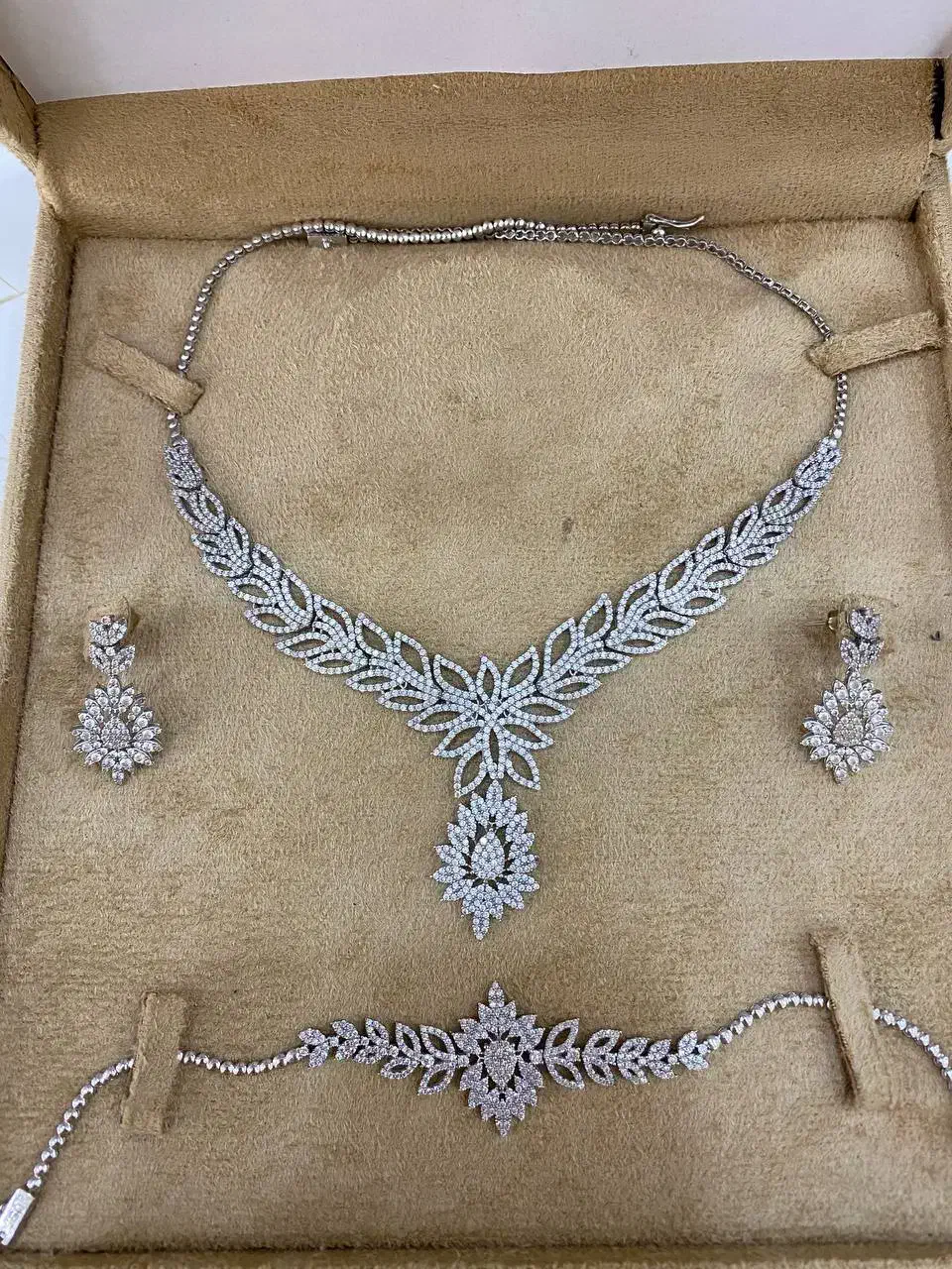 سرویس لوکس مخصوص عروس داماد|جواهرات|قم, ارم|دیوار