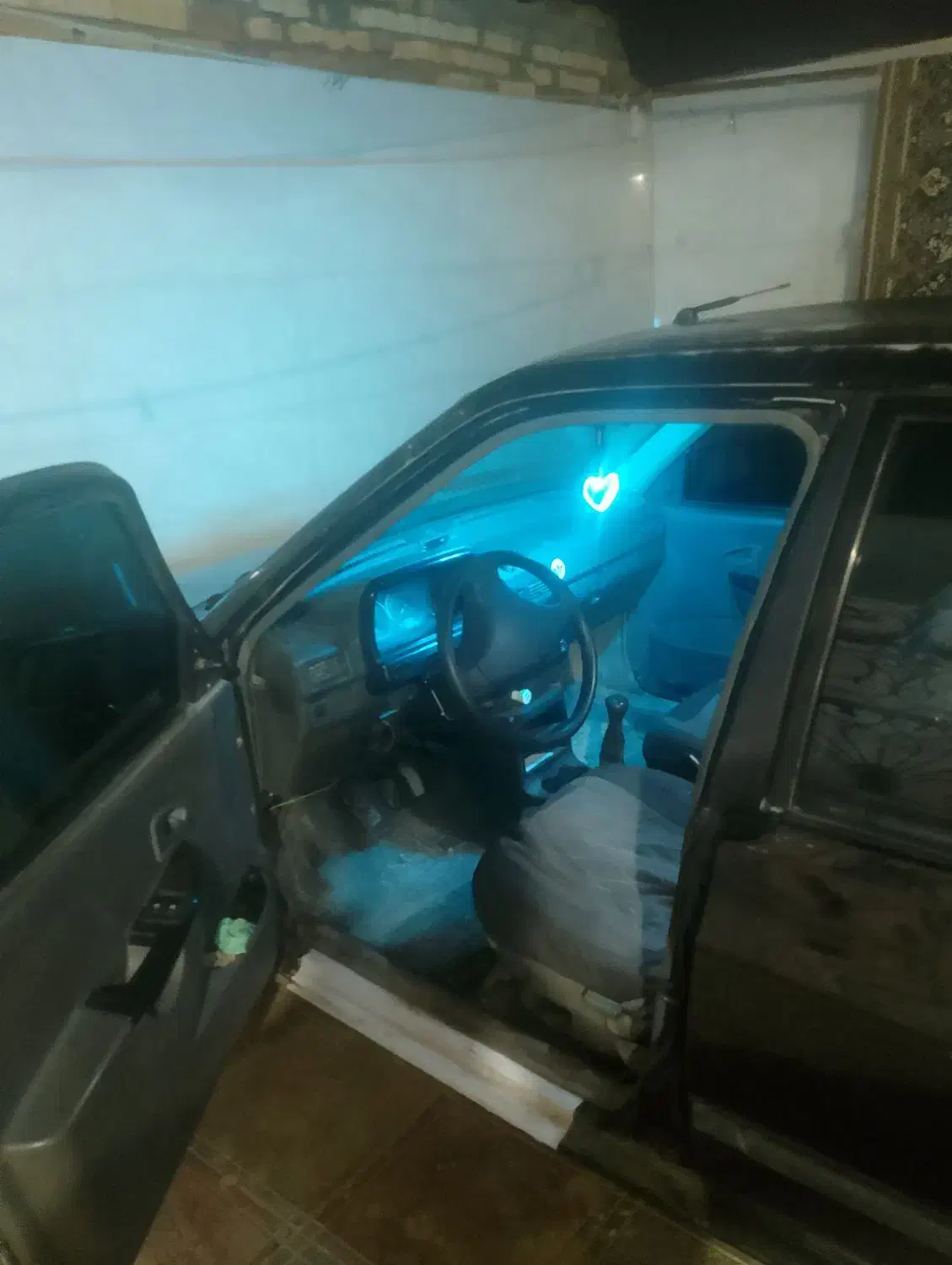 پراید 84 مشکی|خودرو سواری و وانت|سبزوار, نواب صفوی|دیوار