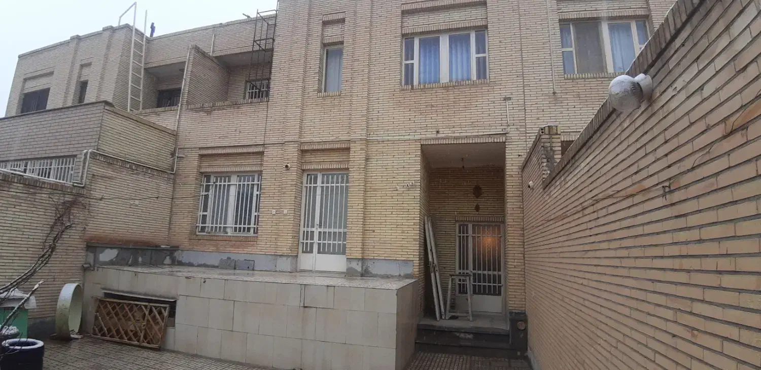 منزل مسکونی ویلایی دوبلکس شمالی محله آ۶بهار ۳|فروش خانه و ویلا|فولادشهر, A6|دیوار