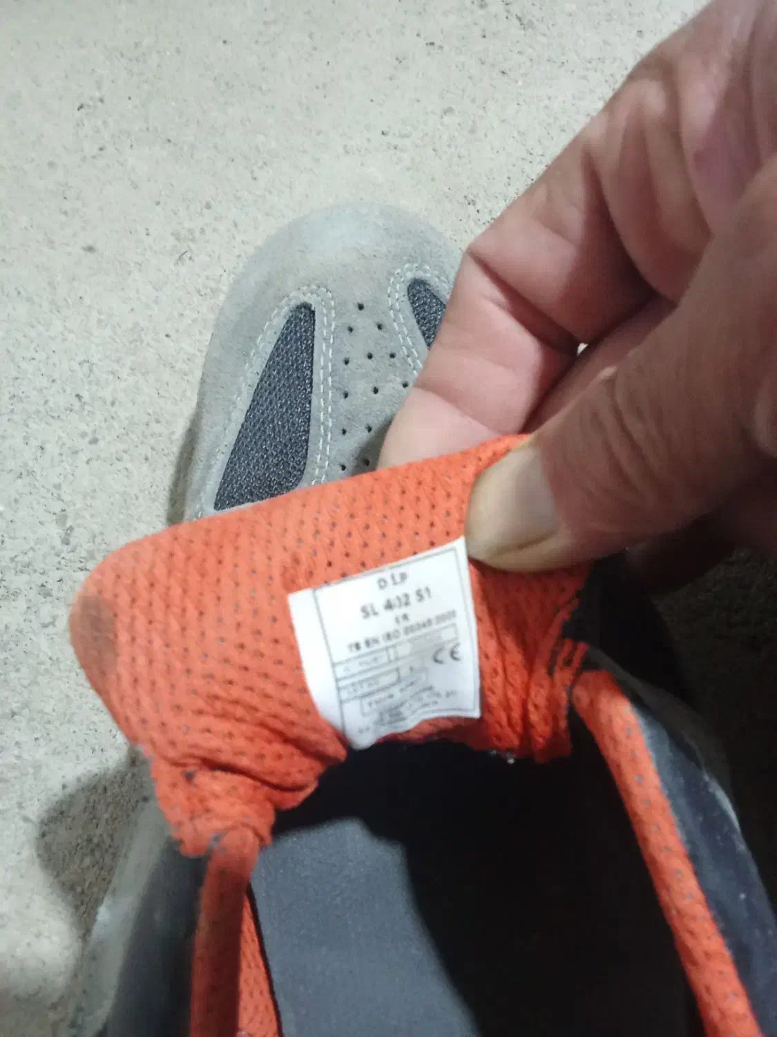 کفش کار ترکیه ای.دهن پلا اهن شماره ۴۵|کیف، کفش، کمربند|سقز, |دیوار