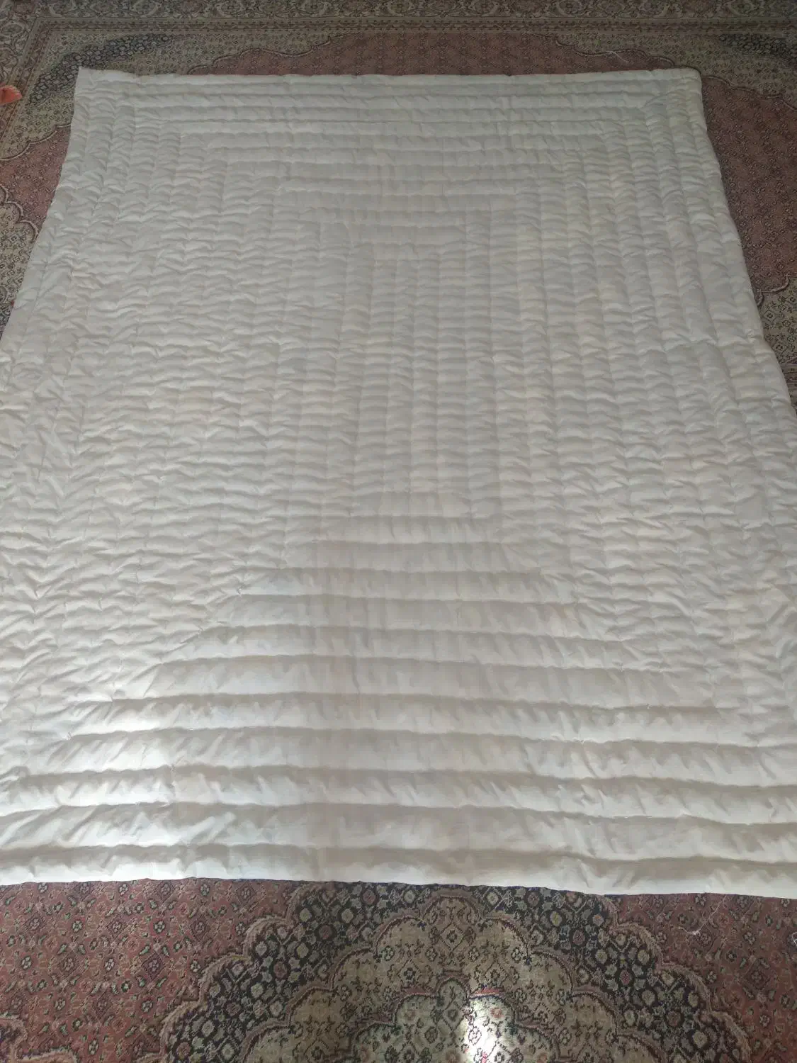 لحاف دوزی وبازسازی و حلاجی و دوخت لحاف تشک قدیمی|رختخواب، بالش، پتو|تبریز, |دیوار