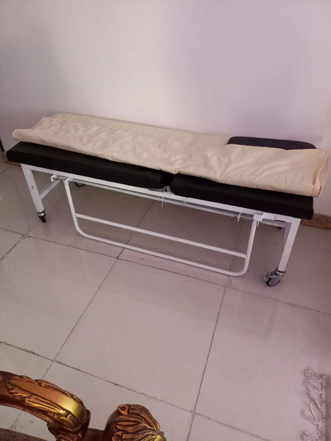 تشک وتخت بیمار|پزشکی|رشت, لاکان|دیوار