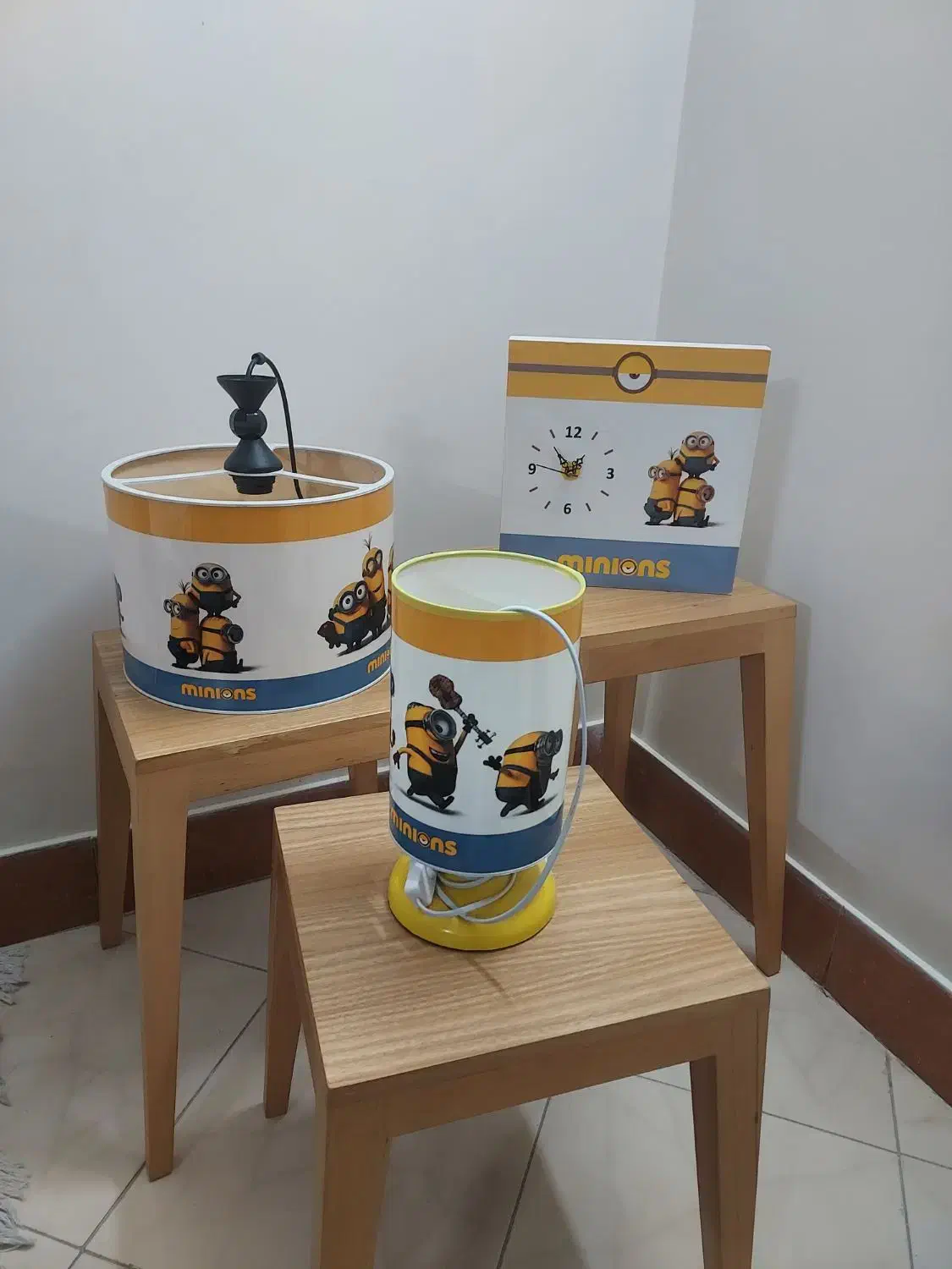 وسایل کودک شامل لوستر آباژور ساعت دیواری|اسباب و اثاث بچه|شیراز, فرهنگ شهر|دیوار