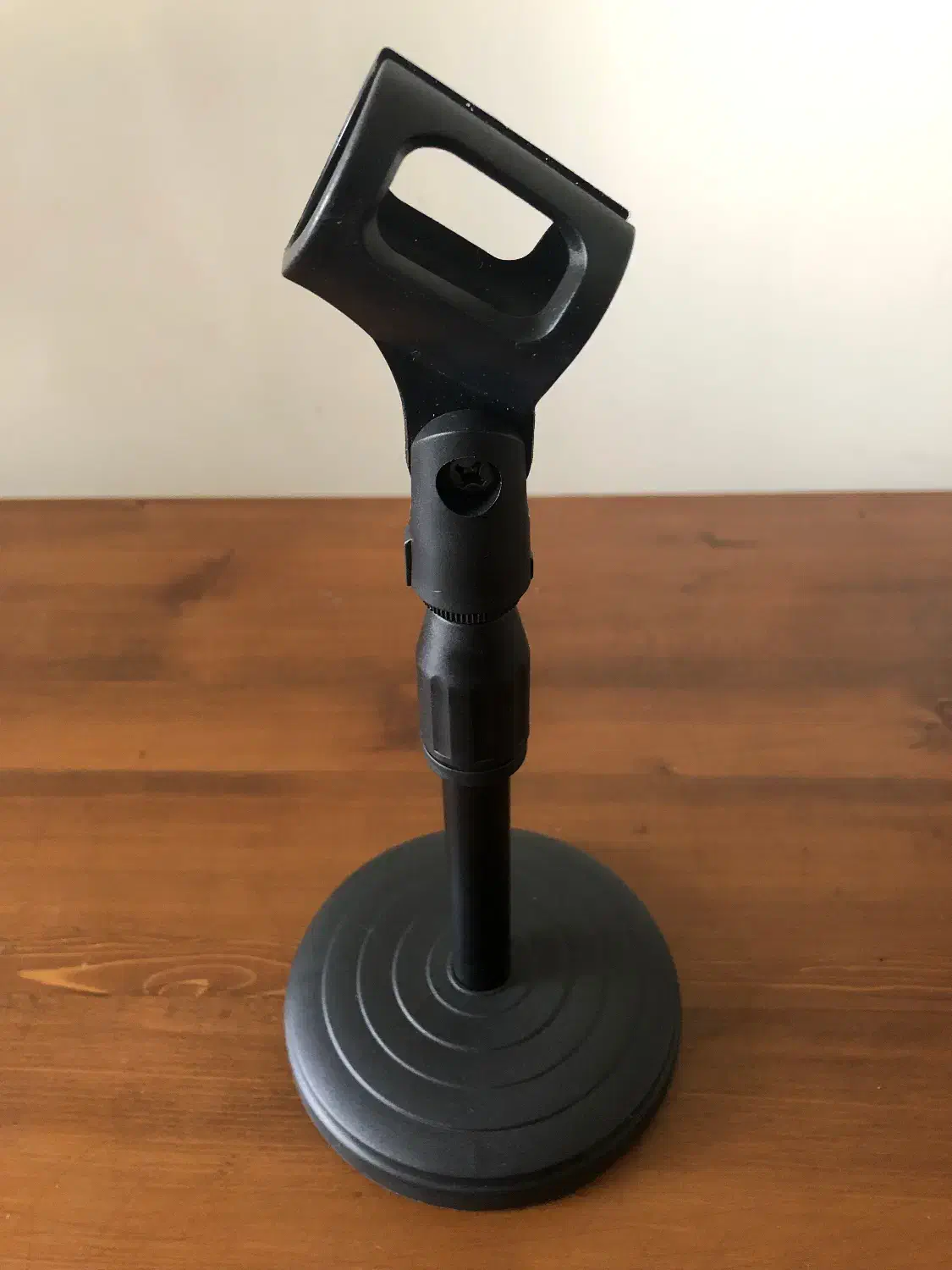 میکروفون Shure MV7 در حد نو + پایه رومیزی|صوتی و تصویری|تهران, دبستان|دیوار