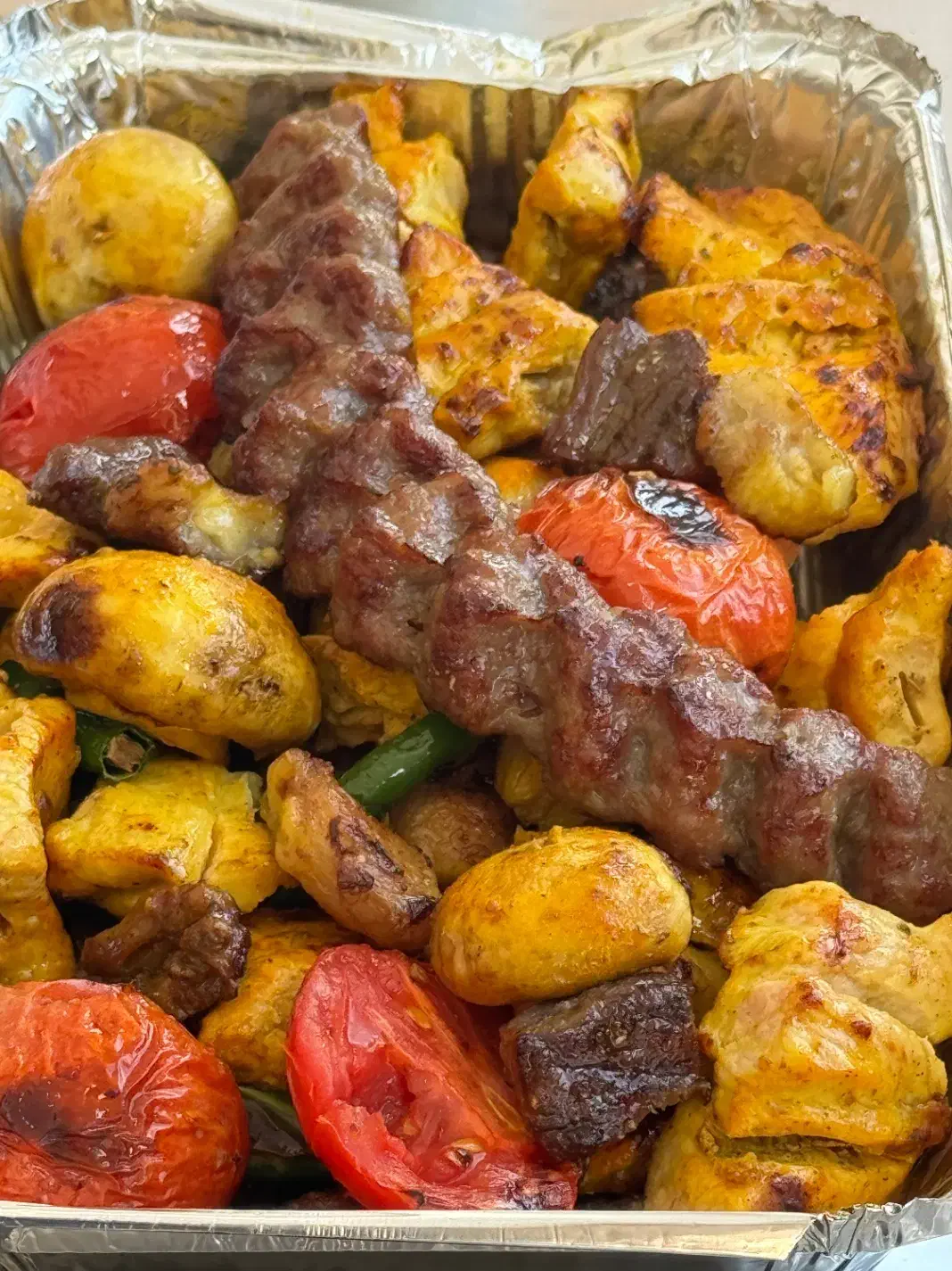 نیرو کار در کبابی|استخدام خدمات فروشگاه و رستوران|سیرجان, |دیوار