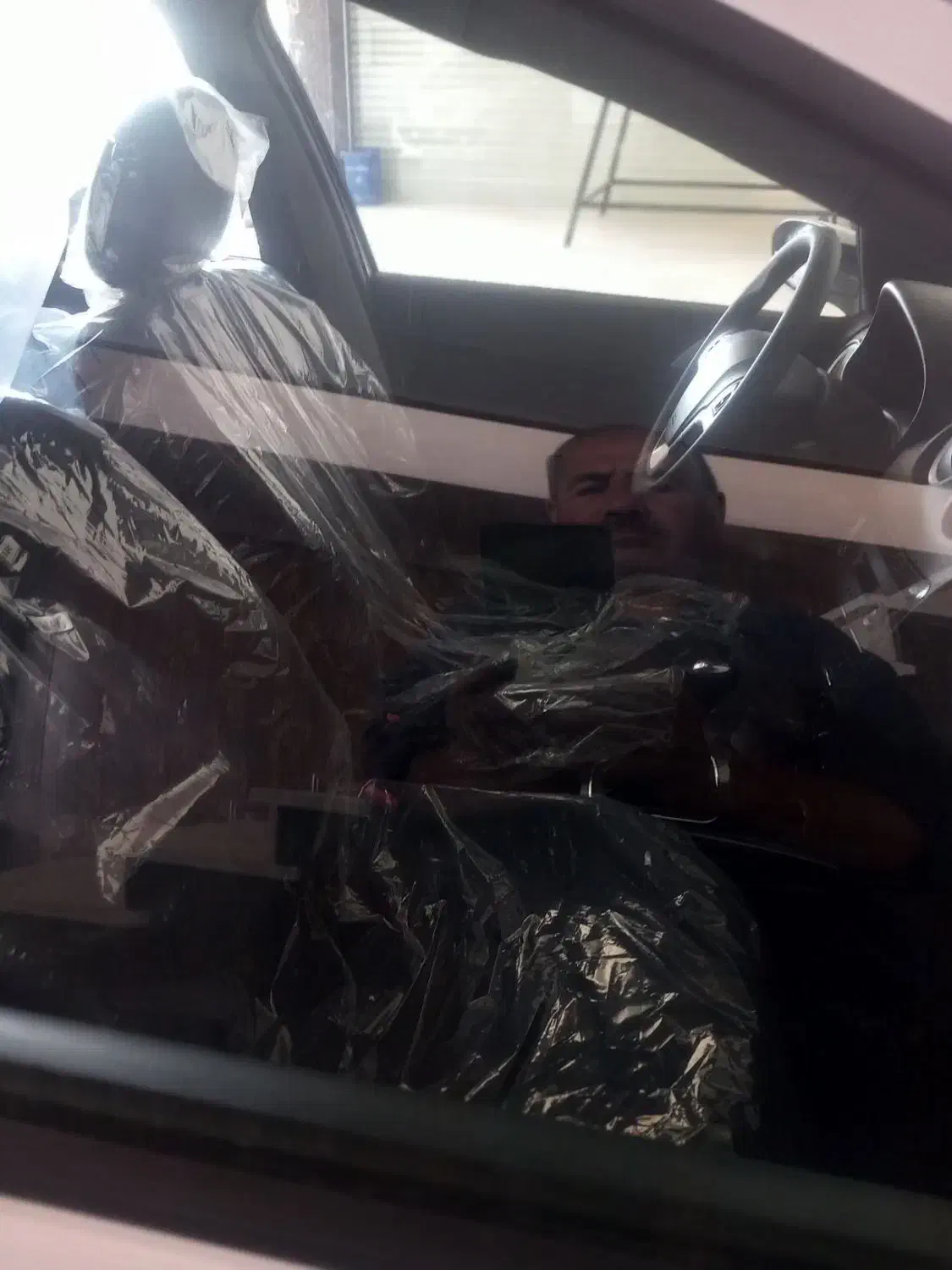 ماشین داخل نمایندگی امروز رسیده کارت تلای داره|خودرو سواری و وانت|کرمان, |دیوار