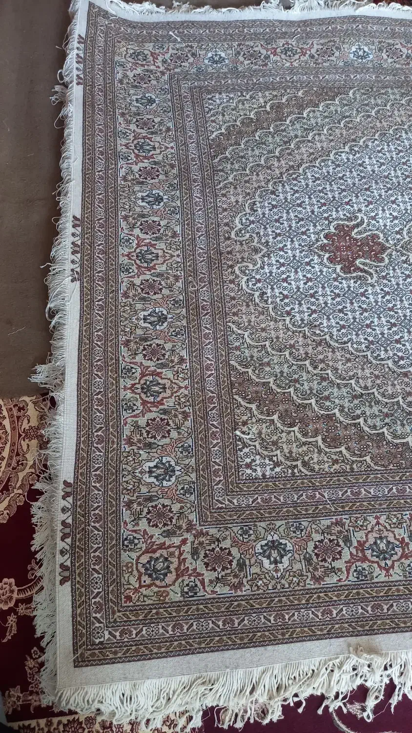 تک ۲در۳ کرم قهوای فرش دستبافت|فرش|تبریز, |دیوار