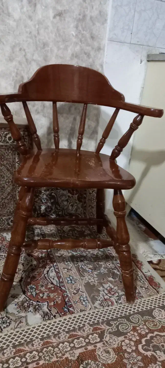 صندلی قدیمی لهستانی|صندلی و نیمکت|کرمانشاه, |دیوار