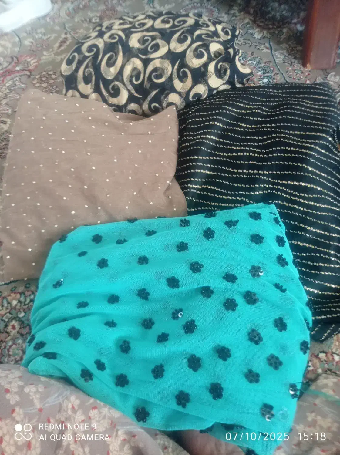 لباس|لباس|بانه, |دیوار