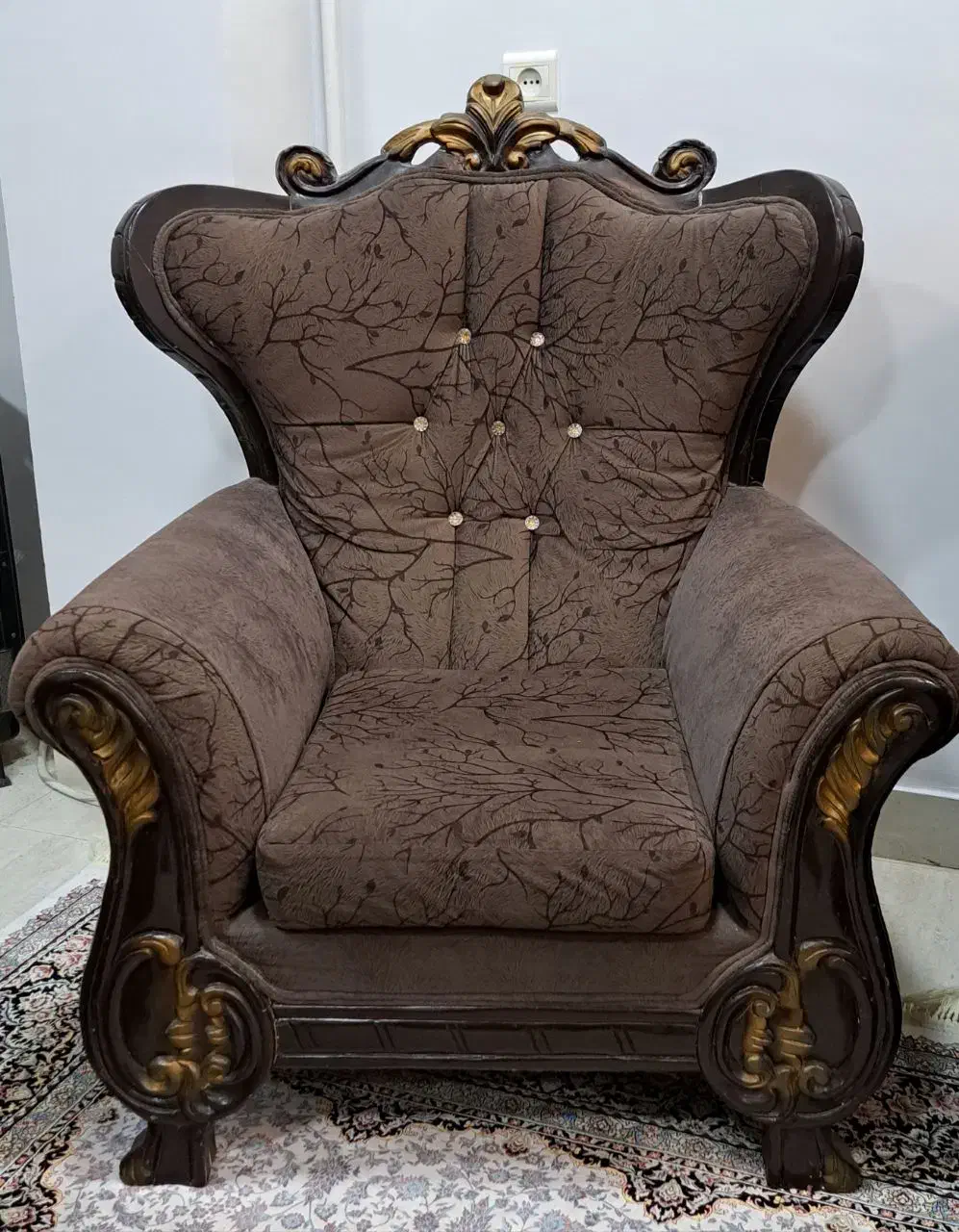 مبلمان ۷ نفره با ویترین و میز جلومبلی ۴ تکه|مبلمان خانگی و میز عسلی|جویبار, |دیوار