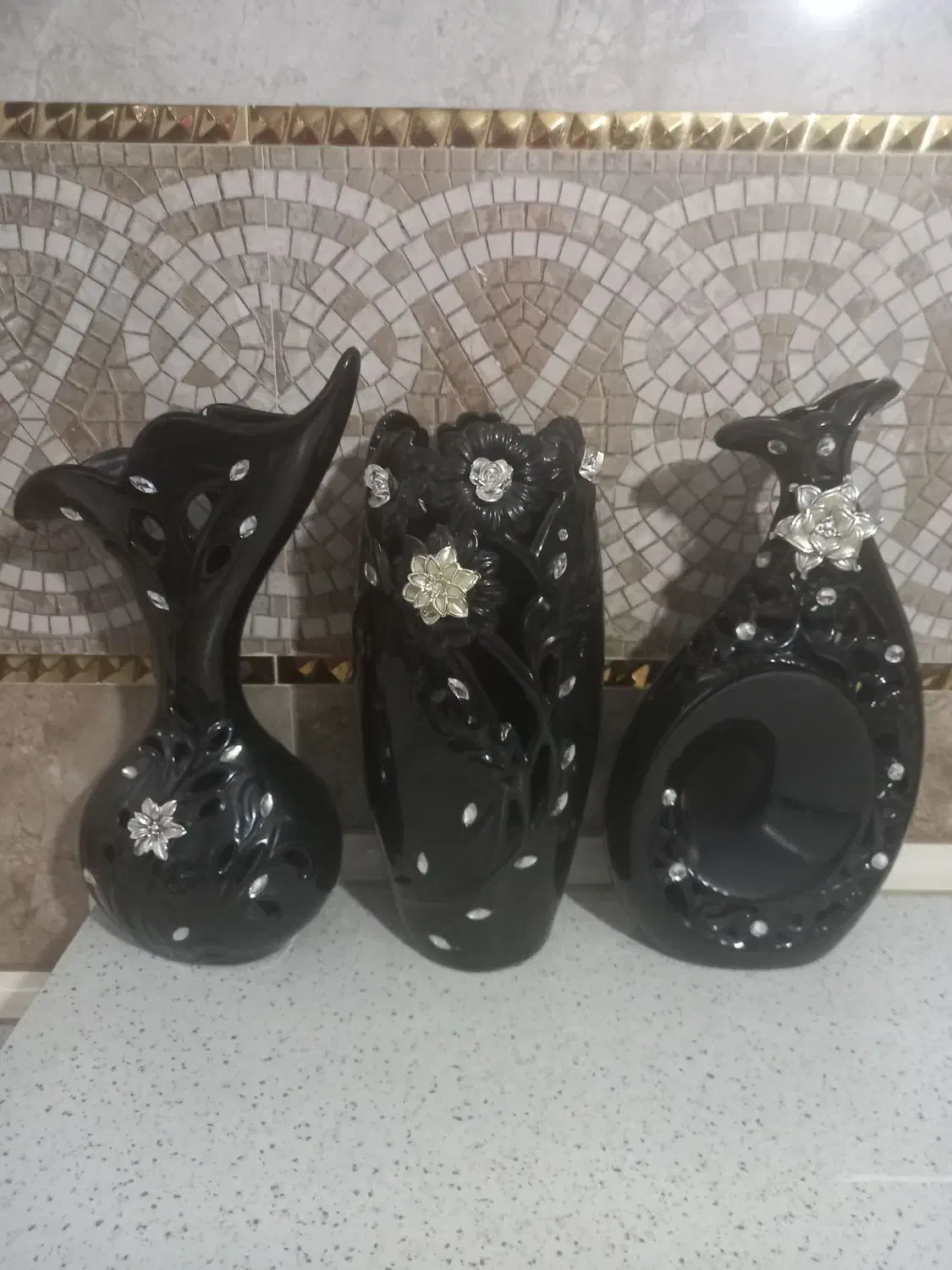 گلدون|گل و گیاه طبیعی|قم, نخودی|دیوار