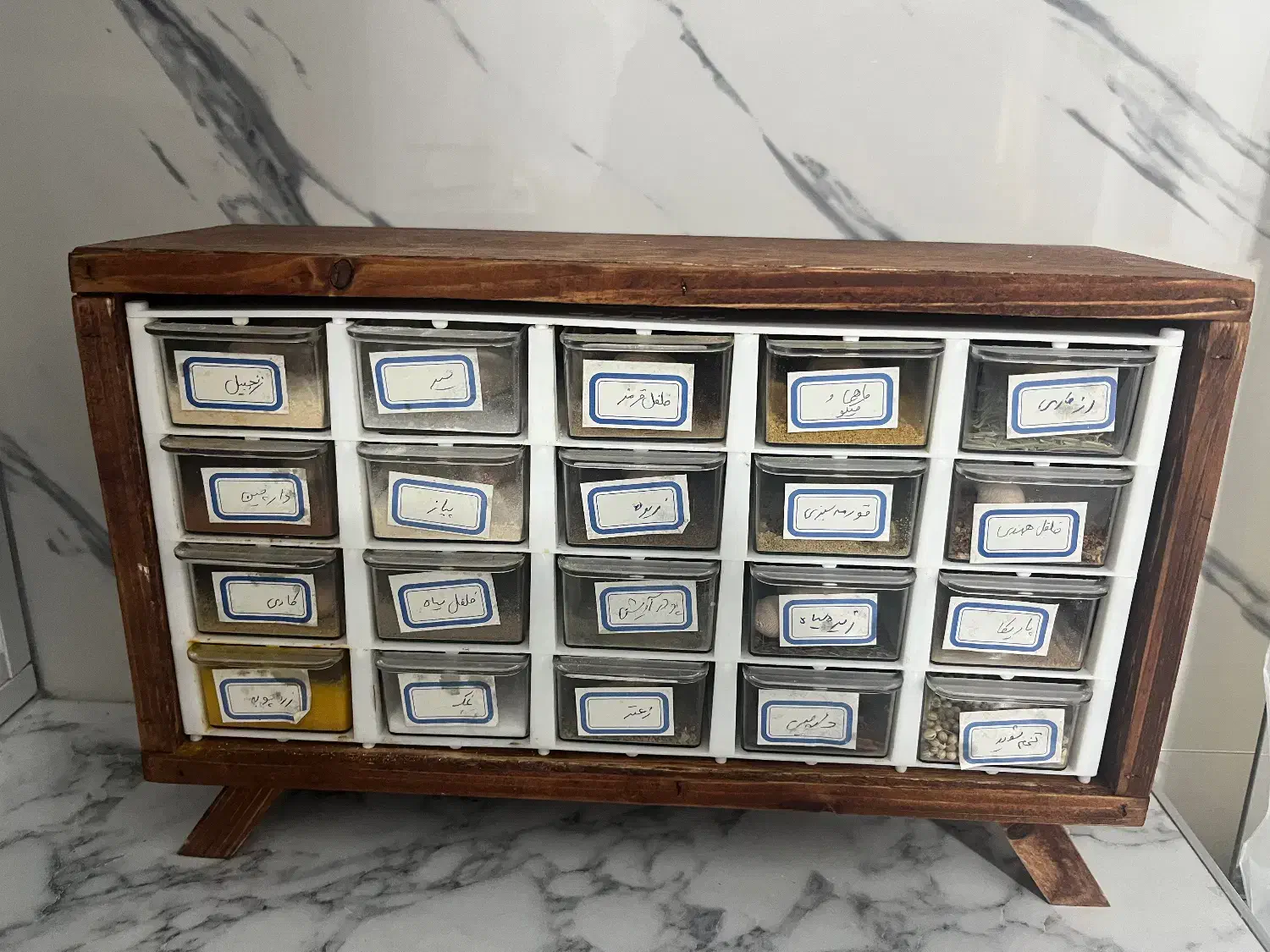 لوازم منزل|آب‌چکان و نظم‌دهنده ظروف|شیراز, چنچنه|دیوار