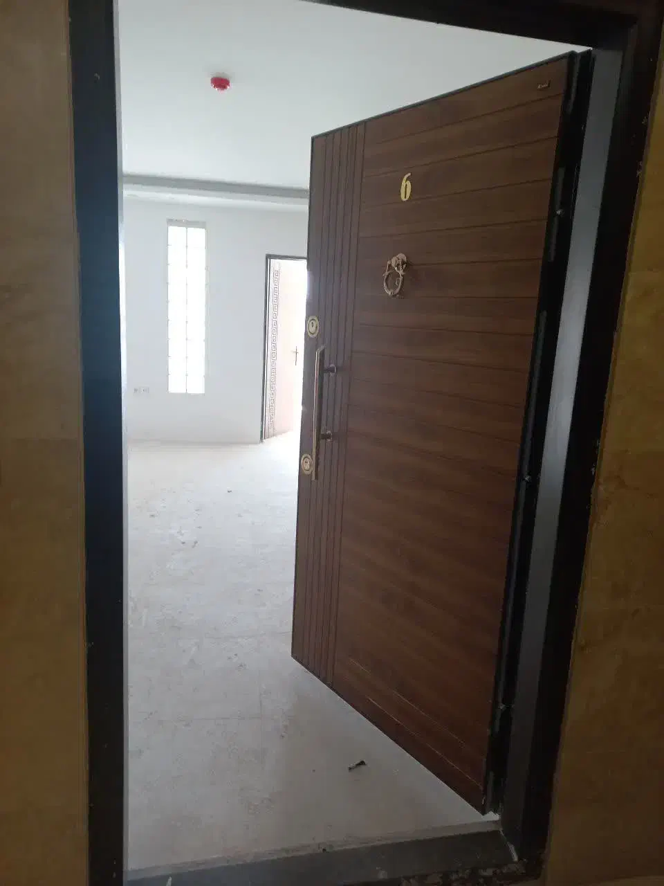 فروش اداری ۱۱۸ متر نرسیده به میدان دروازه ارک|فروش دفتر کار، اتاق اداری، مطب|زنجان, |دیوار