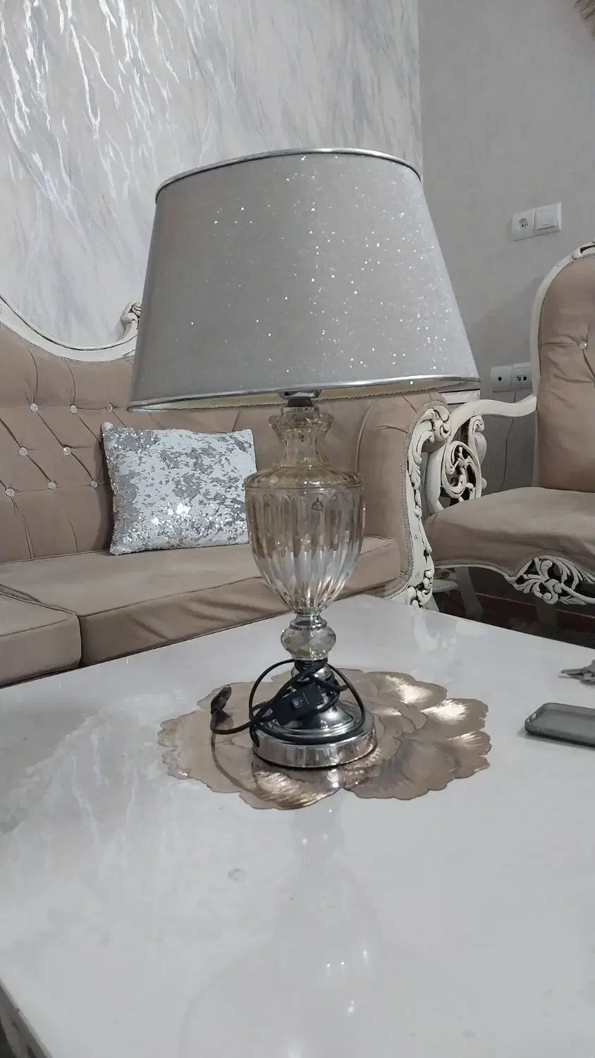 آباژور رو میزی|چراغ خواب و آباژور|بروجرد, |دیوار